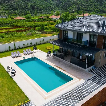 Semi -privater Aussenpool & Innenpool - Whirlpool * Ortaca (Mugla)